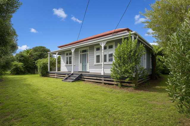 Coastal Villa Retreat - Minutes from Hokitika