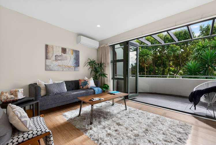 E/1 Hillcrest Avenue_0