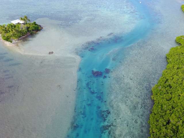 1 Mill Rock Island Savusavu_1