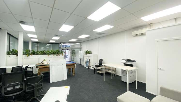 Shop 4/110 Devonport Road Tauranga Central_7
