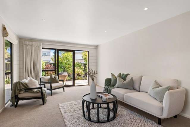 115E Merivale Lane Merivale_1