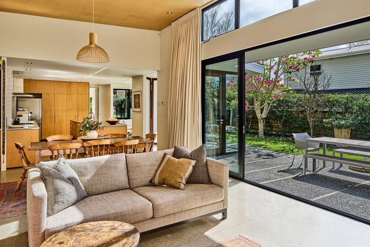 8 Tawa Street_2
