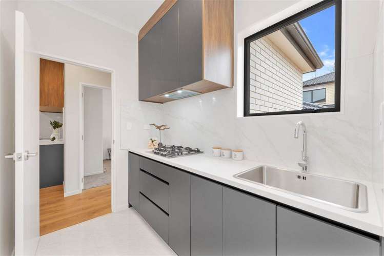 11 Tullymore Drive Flat Bush_24