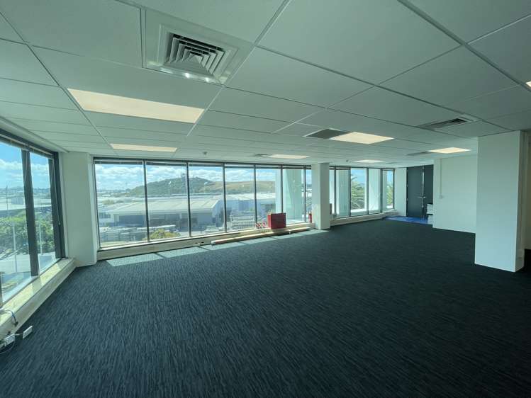 15B Vestey Drive Mt Wellington_5