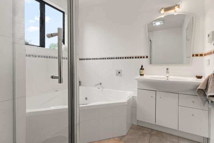 33 Eastern Terrace Beckenham_32