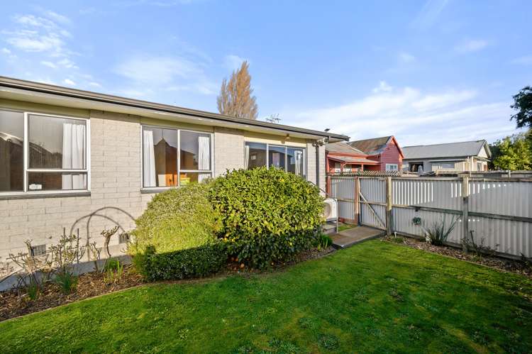 2/110 Barbour Street Waltham_17