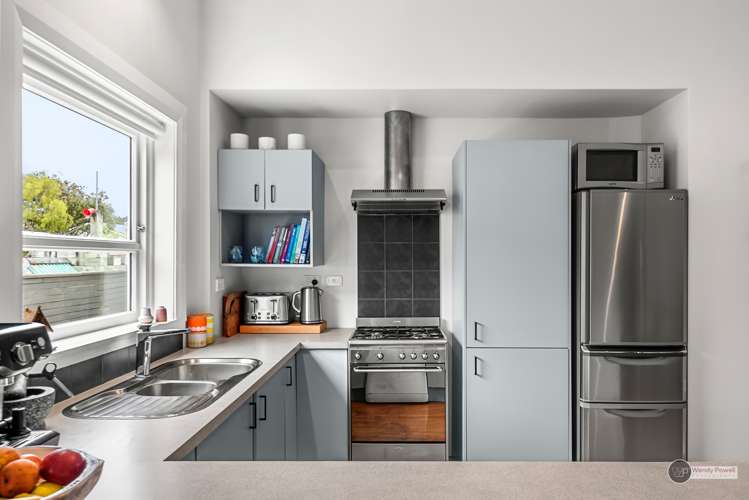 16 Graham Street Petone_14