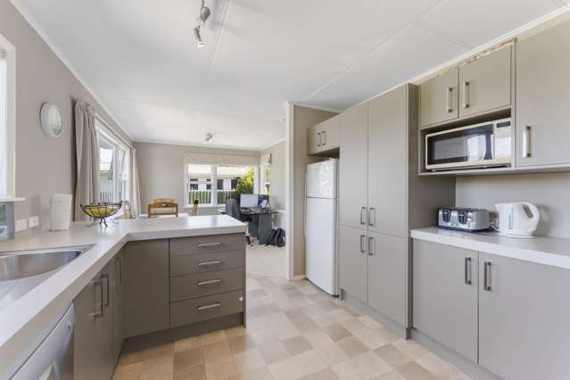 38 Catlins Crescent Milson_2