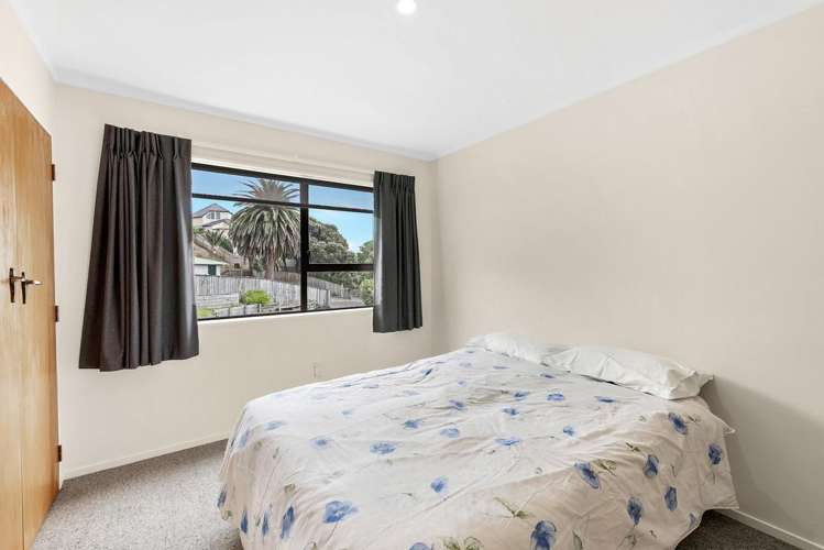 10 Napier Grove Waikanae Beach_21