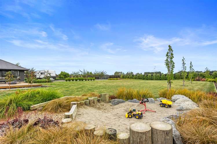 77 Kingsdowne Drive West Melton_29