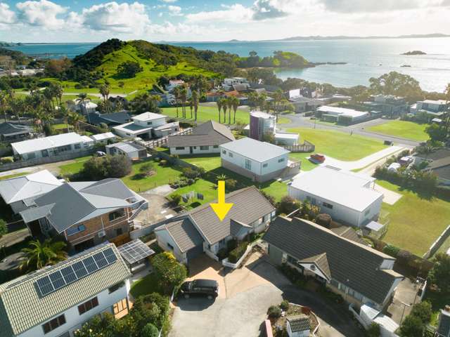 Comfort and Charm in Coopers Beach