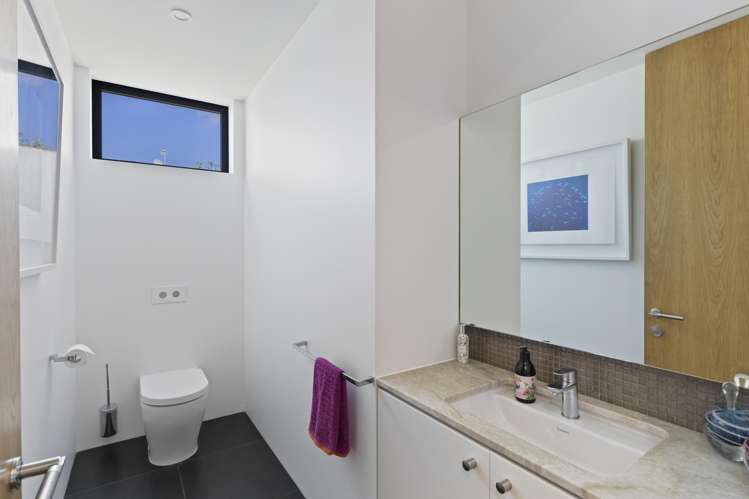 5 Barrett Street Westown_24