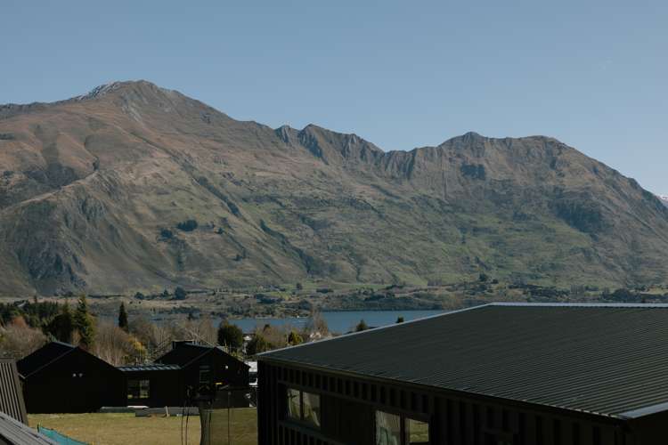 60 Kirimoko Crescent Wanaka_21