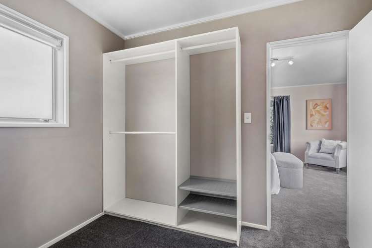 100 Larsen Crescent Tawa_24