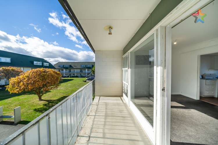 8/19 Britannia Street Petone_2