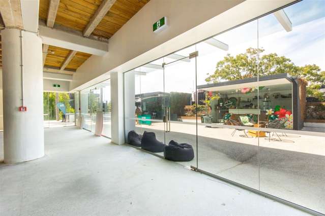 8 & 9/33-45 Hurstmere Road Takapuna_2