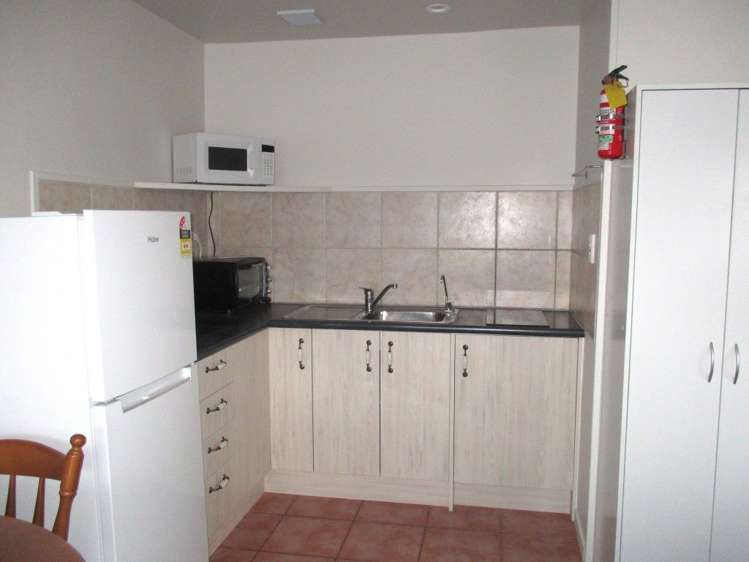 8 Greyhound Road Hokitika_6