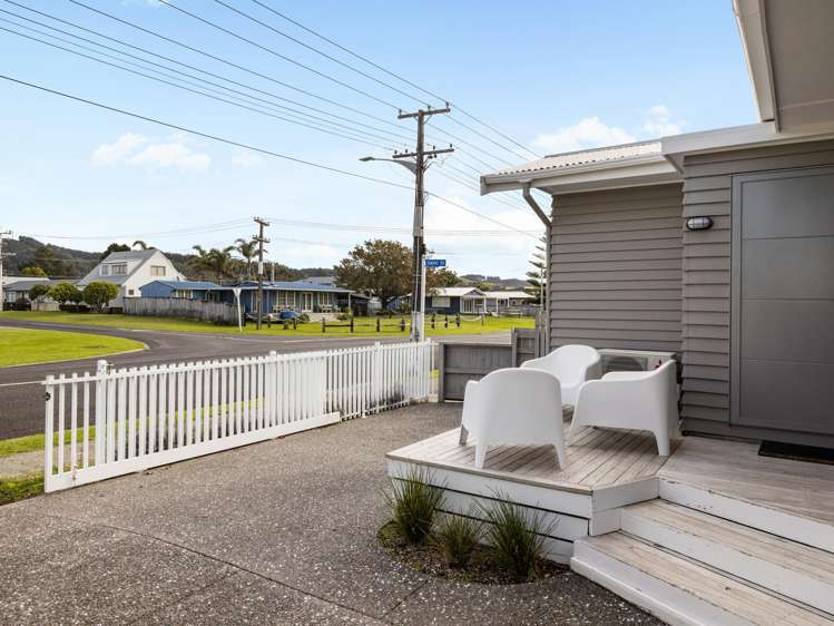 220A Ocean Road Whangamata_31