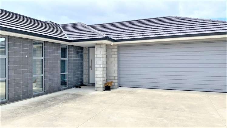27 Hebe Crescent Papamoa_1