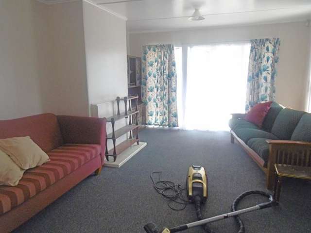 6 Amuri Place Otara_1