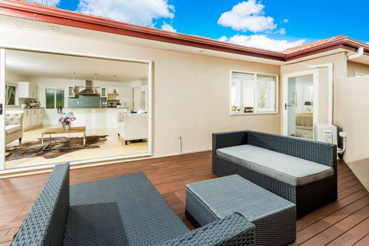 18 Saint Clair Place Browns Bay_16