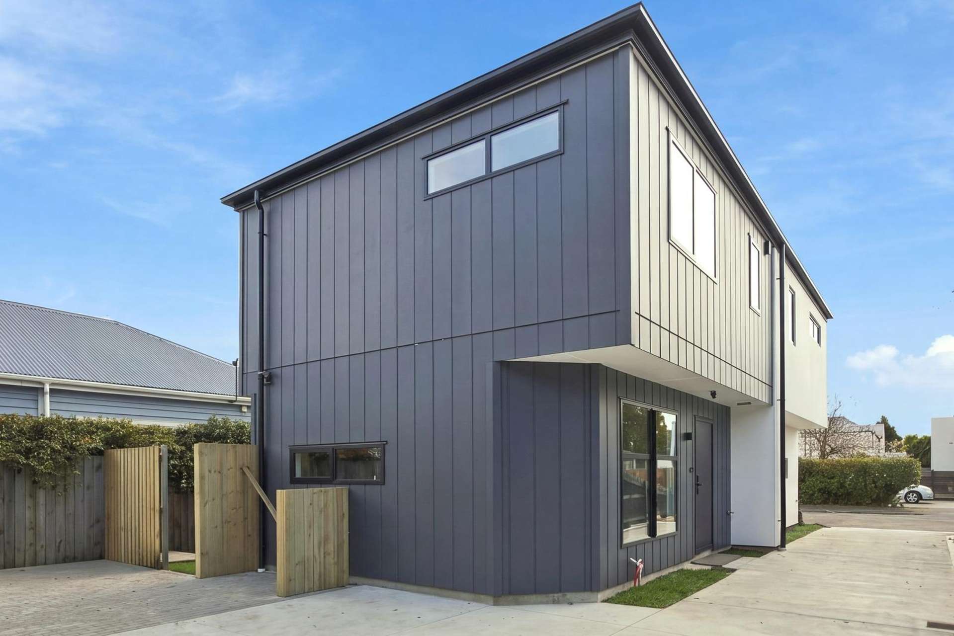 2/28 Gibbon Street Sydenham_0