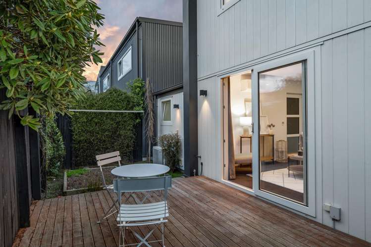 1/6 Feilding Street Addington_17