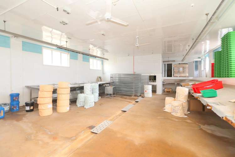 8 Foreshore Road Bluff_6