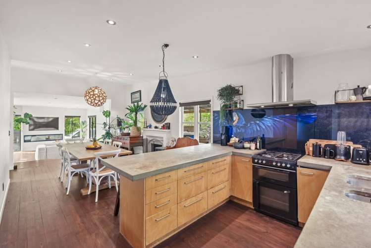 139 Vipond Road Stanmore Bay_2