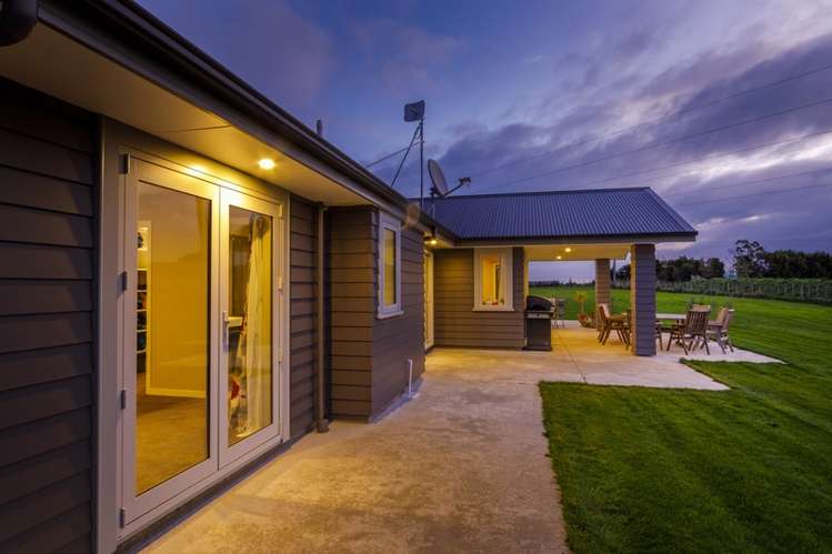 81 Williams Road Tokomaru_13