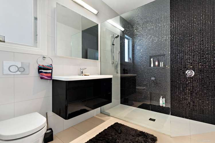 21 Hollywood Avenue Epsom_12