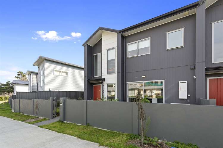 34 Bluff Road Porirua_19