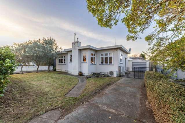 BANK SAYS SELL – URGENT HOKOWHITU OPPORTUNITY