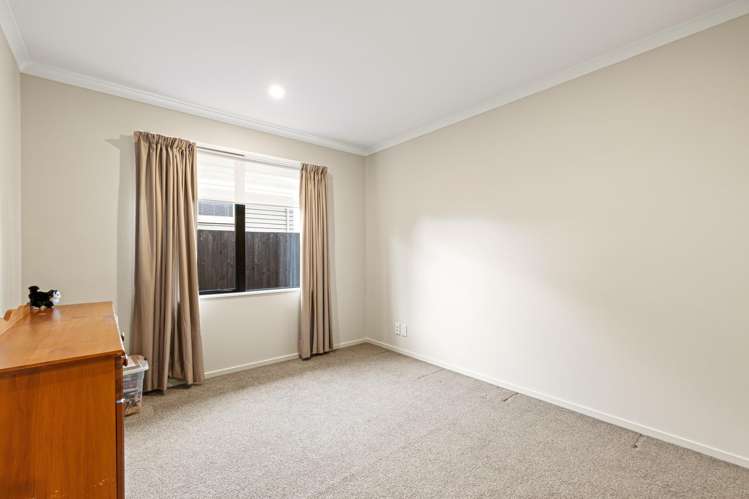 241 Breezes Road Aranui_10