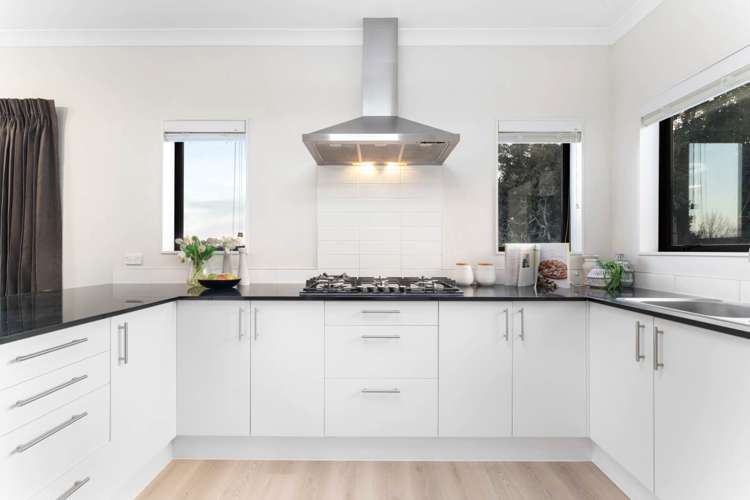 1 Muirlea Drive Flat Bush_7