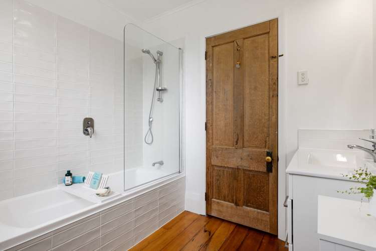 13 Saint Winifreds Avenue Hamilton East_21