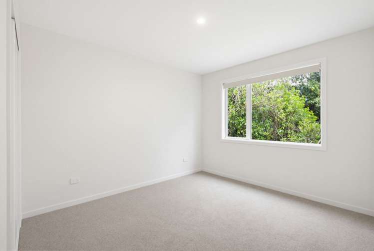 6 Homestead Avenue Stoke_15