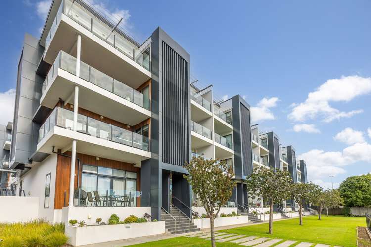 52/8 Thompson Park Road Mount Wellington_13