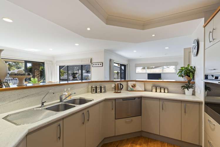 6 Royal Heights Glen Avon_14