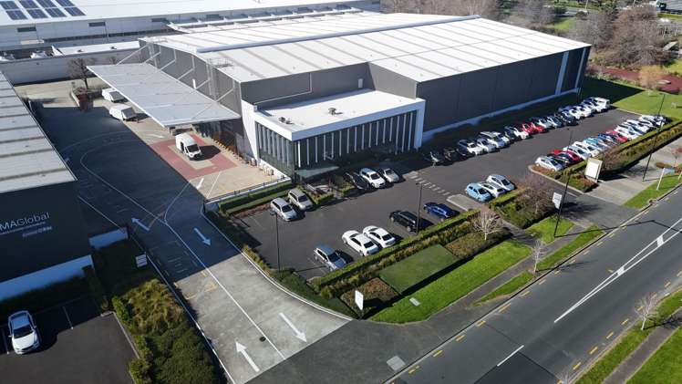 15 Business Parade North Parade_0