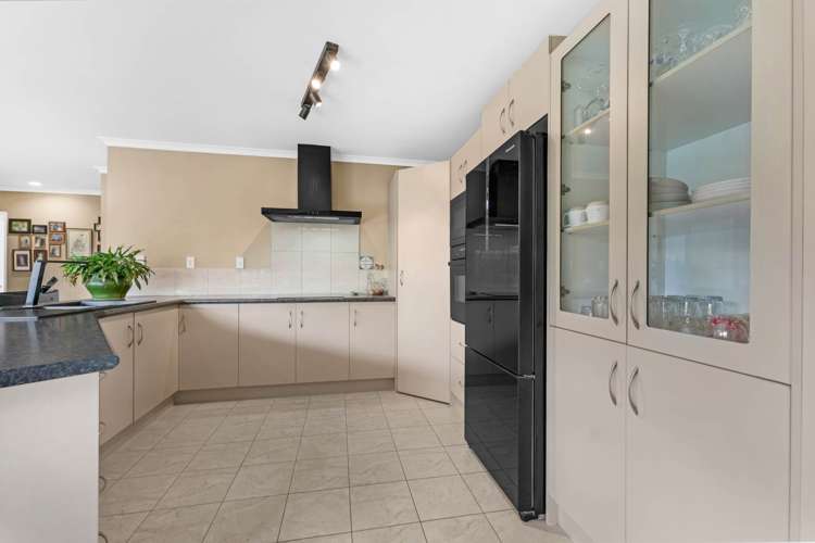 7 Holsten Place Massey_9