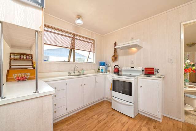 2/147 Carnoustie Drive Wattle Downs_3