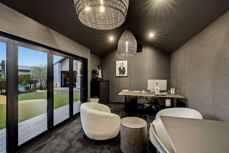 29 Carnaveron Drive Lincoln_15
