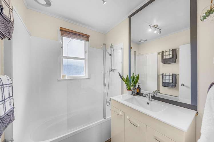 1/19 Seaview Road Glenfield_13