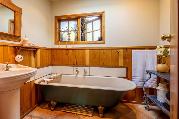 265 Ranzau Road Hope_13