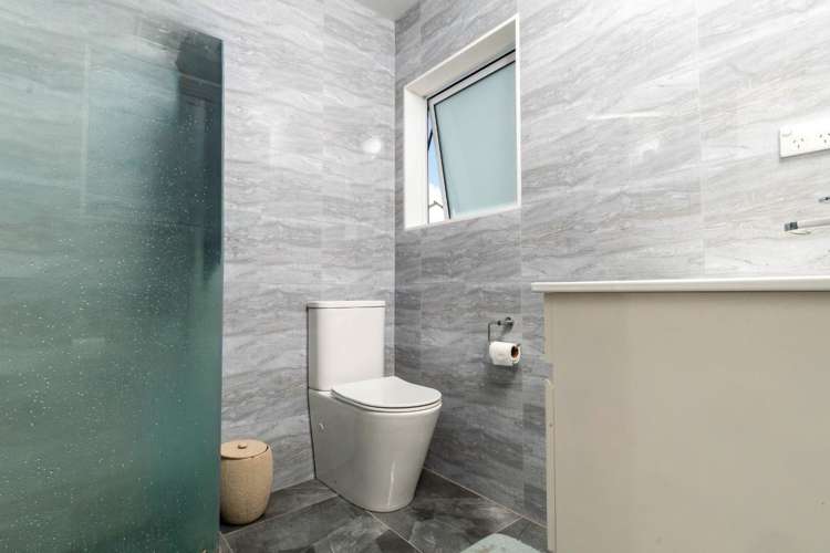 6 Orona Way 10695_10