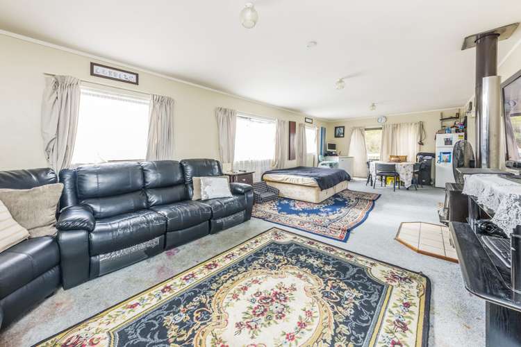 47 Flat Bush Road Clover Park_13