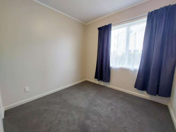 23 Queens Avenue 1067_11