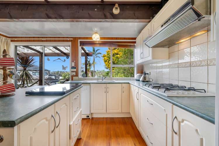 8 Revel Avenue Mount Roskill_8