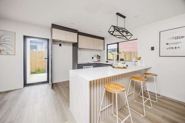 2/30 Sharland Avenue Manurewa_4